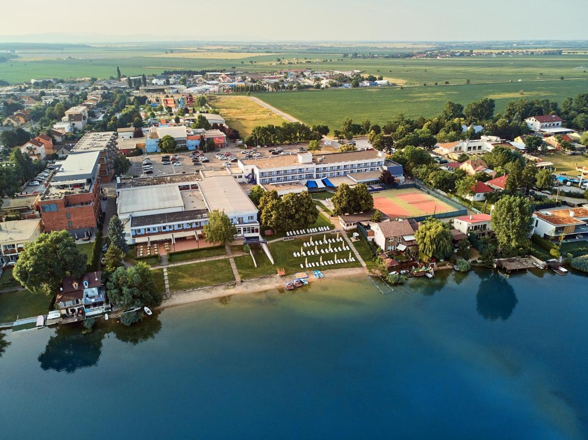 Hotel Senec Aqua Resort - Family Friendly ภายนอก รูปภาพ