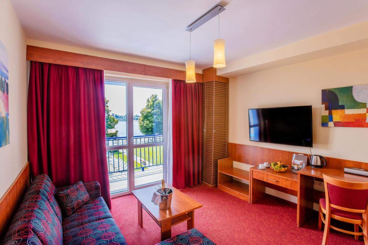 Hotel Senec Aqua Resort - Family Friendly ภายนอก รูปภาพ