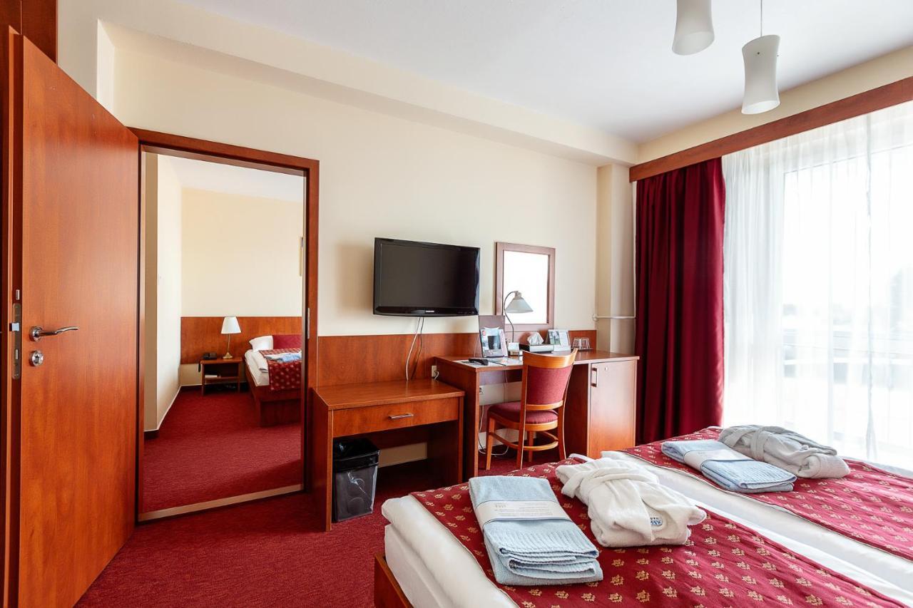 Hotel Senec Aqua Resort - Family Friendly ภายนอก รูปภาพ