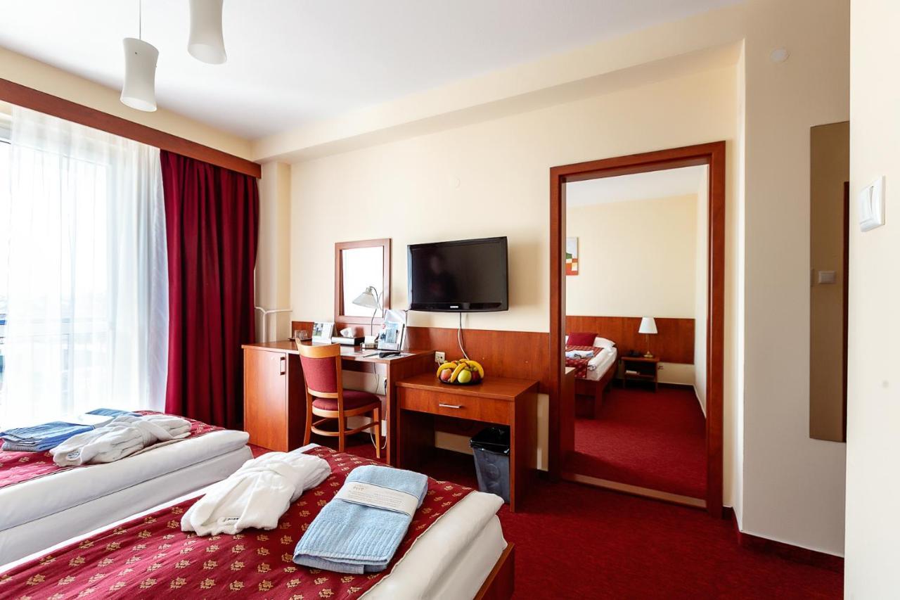 Hotel Senec Aqua Resort - Family Friendly ภายนอก รูปภาพ
